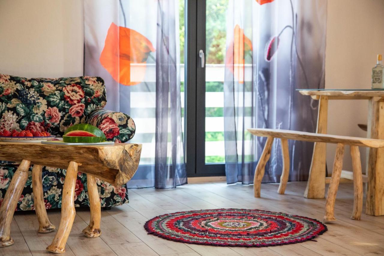 Holiday home Chatki Dwa Zurawie Wizajny